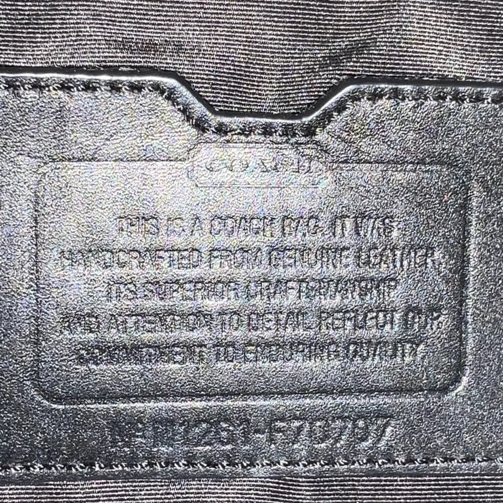Coach amazing preowned